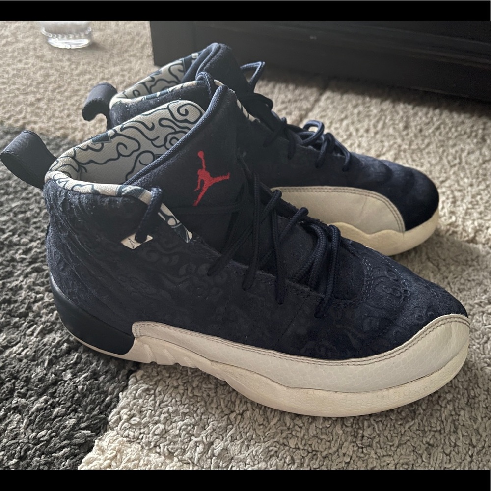 NIKE AIR JORDAN 12